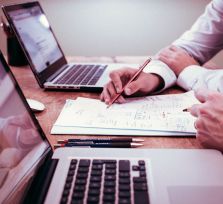 Иностранные бизнесмены в целом довольны Кипром, но потенциальных инвесторов отпугивают бюрократы 