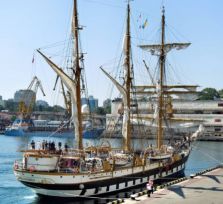 В Ларнаку зайдет один из самых красивых кораблей мира 