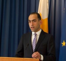 Кипр изучает возможность введения квот на выдачу паспортов миллионерам 