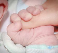 Власти Кипра профинансируют приданое для новорожденных из бедных семей 