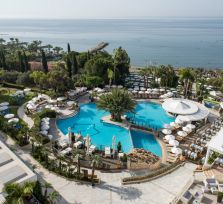 Отель Mediterranean Beach закрывается на реконструкцию