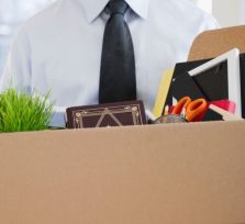 Пропустившего на Кипр партию марихуаны таможенника увольняли шесть лет 