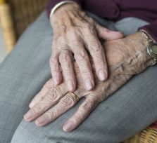 «Сотрудница соцслужбы» обокрала 85-летнюю старушку на 600 евро 
