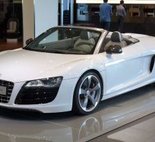 5000 евро тому, кто поможет найти угнанный Audi R8