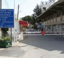 В ТРСК выдан ордер на арест 16-летнего греко-киприота, сорвавшего турецкий флаг