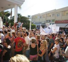 Верховный суд Кипра признал виновным сотрудника отеля, бросившего в дробилку пуделя Билли 