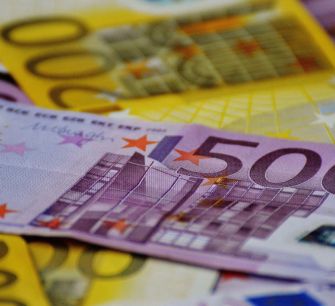 Euronews: «Нет, Брюссель не намерен криминализировать наличные деньги». А Никосия? 