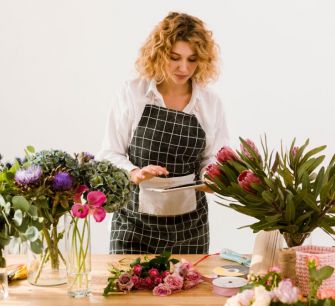 Кипр остро нуждается в тысячах рабочих рук в сферах строительства, IT, туризма и торговли