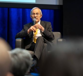 Нобелевский лауреат Христофорос Писсаридис — об искусственном интеллекте и будущем рынка труда