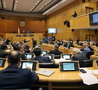 Парламент Кипра одобрил налоговую реформу. Что изменится для семей и компаний?