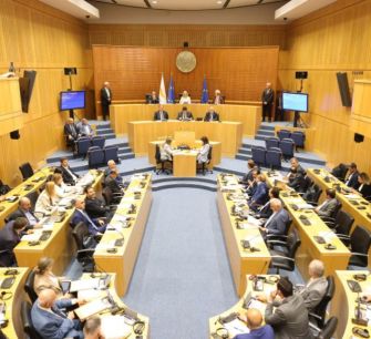 Парламент Кипра помог тысячам покупателей недвижимости, попавшим в юридическую ловушку 
