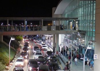 13-15 августа через аэропорты Ларнаки и Пафоса проходят 45 тысяч человек в сутки 