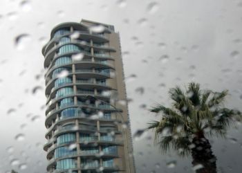 18 апреля на Кипр обрушатся грозы с градом и пылью