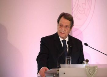Экс-президент Кипра подал в суд на автора трилогии «Банда», «Преступление в Кран-Монтане» и «Мафиозное государство»