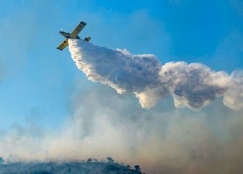 ЕС оплатит аренду двух пожарных самолетов для Кипра 