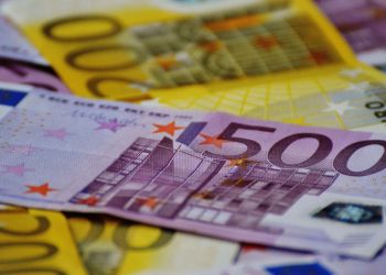 Euronews: «Нет, Брюссель не намерен криминализировать наличные деньги». А Никосия? 