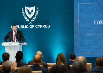 Глава минфина Кипра: нам удается справляться с чередой кризисов