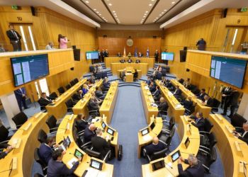 Компании Кипра с оборотом до 300 000 евро в год будут проходить облегченную финансовую проверку, а не полный аудит