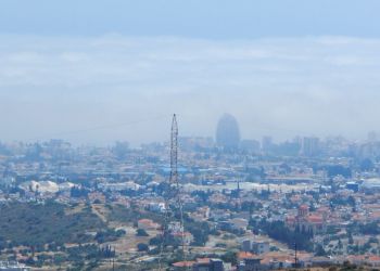 Лимассол накрыло туманом (видео)