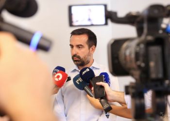 Министр миграции Кипра: о депортации, легальной работе, Blue Card и интеграции 