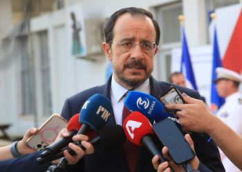 Огромные расходы на госслужащих Кипра могут привести к новому финансовому кризису