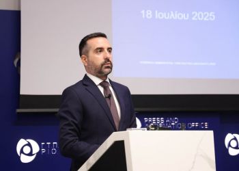 Сколько россиян, китайцев и украинцев проживали с ВНЖ на Кипре в июне 2025 года? 