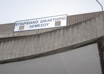 Суд Лимассола предъявил 41-летней женщине обвинение в попытке убийства своего 7-летнего ребенка