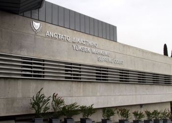 Священник, задержанный в аэропорту Ларнаки с 3 кг марихуаны, сменил фамилию и стал адвокатом 