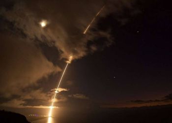 Турция сбила иранскую баллистическую ракету. Она летела на Кипр?! 