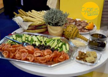 Улетающим утром 22 ноября из аэропортов Ларнаки и Пафоса предложат бесплатный «Кипрский завтрак»
