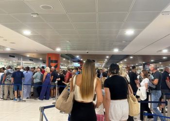В аэропортах Кипра возможны задержки на паспортном контроле и контроле безопасности. Приезжайте раньше!