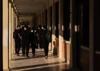 В части школ Кипра по-прежнему закрываются туалеты во время уроков. У детей и подростков всё чаще возникают медицинские проблемы 