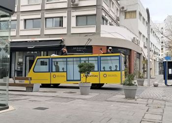 В столице Кипра запущен первый «трамвай». В день начала карнавала