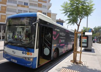 Водители автобусов на Кипре проведут двухчасовую забастовку