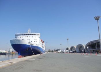 Заполняемость паромных рейсов между Кипром и Грецией — 49%. Почему же так трудно было купить билеты?