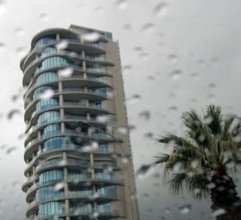 18 апреля на Кипр обрушатся грозы с градом и пылью