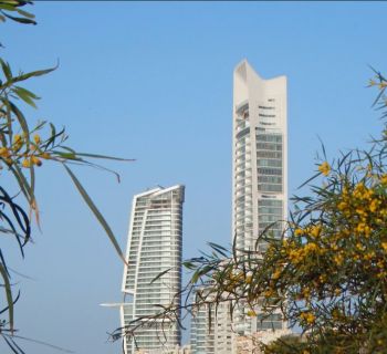 8 их 10 самых крупных сделок в сфере недвижимости Кипра в октябре 2025 года были заключены в Лимассоле, две — в Айя-Напе