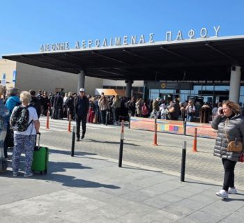 Аэропорт Пафоса возобновил работу после эвакуации персонала и пассажиров 