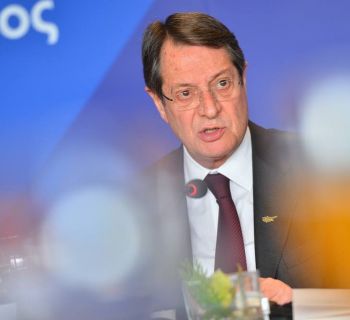 Экс-президент Кипра оказался под подозрением после двухлетнего расследования по книге «Государство мафии» 