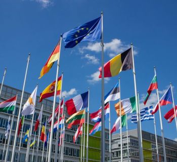 Еврокомиссия запретила выдавать шенгенские мультивизы гражданам России