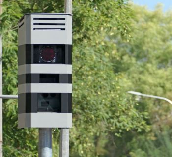 На кипрских шоссе появятся новые камеры слежения за нарушителями ПДД. Для вычисления средней скорости