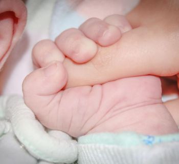 Новорожденный ребенок получил ожоги в Центральной больнице Ларнаки