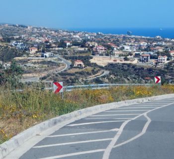 Парламент Кипра рассмотрит три законопроекта, ограничивающие продажу недвижимости иностранцам  