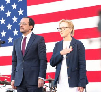 Посол США на Кипре подала в отставку. Из-за несогласия с политикой Трампа по Украине