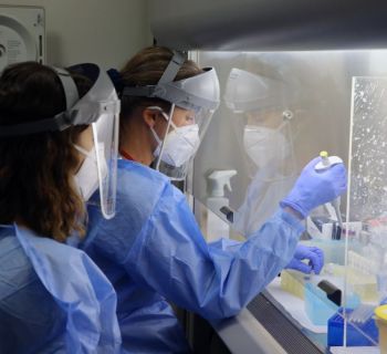 Сезонный грипп и Covid прибыли на Кипр раньше срока. Как защититься от вирусов? 