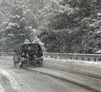 В горах Троодоса выпал первый снег. Полиция предупредила о скользких дорогах