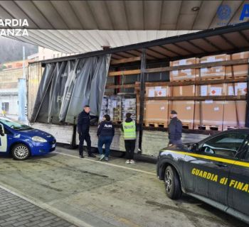 В итальянском порту Анкона изъяты более 10 млн детонаторов и 314 тысяч патронов, которые должны были прибыть на Кипр 