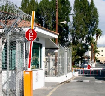 В Пафосе арестован… заключенный Центральной тюрьмы Никосии. Он подозревается в краже 6000 евро из ресторана 