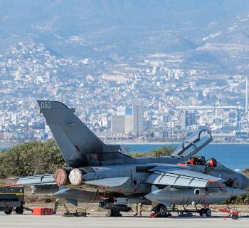 Великобритания перебросила на Кипр шесть истребителей F-35. Потому что США могут напасть на Иран 