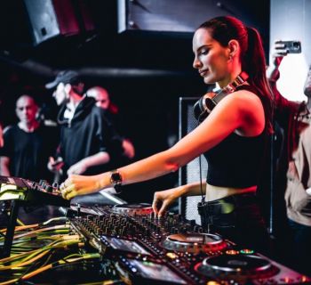 Власти Лимассола решили штрафовать на 3400 евро ночные заведения с громкой музыкой 